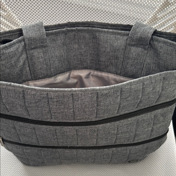 Lug Charcoal Quilted Tote - Picture 5 of 10
